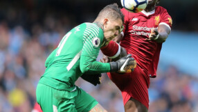 Садио Мане се извини на вратаря на 