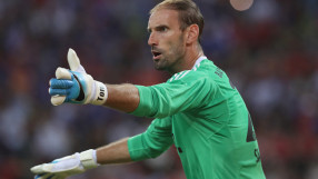 36-годишният Щарке се завръща под рамката на 