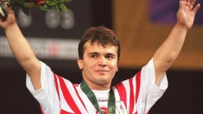 Бъбрекът на Сюлейманоглу отказал, но лекарите остават оптимисти