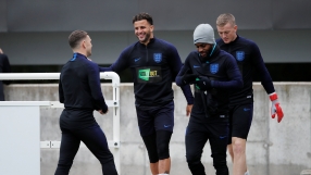 Англия - Швейцария започва в черно-бяло