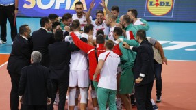 Един падна! Време е да повалим гиганта!