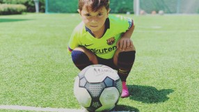 Само на 4, а вече като татко Меси (ВИДЕО)