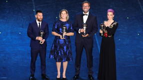 Балъков и Ивелин Попов подкрепиха Меси за The Best