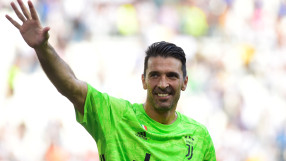 Буфон подобри рекорда на Малдини за най-много мачове на клубно ниво