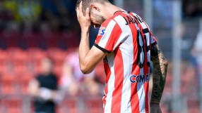 Спряха правата на бивш играч на 