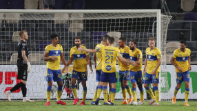 Въпреки 17 заразени с COVID-19: 