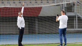 Моуриньо ли порасна или вратата в Скопие се смали?