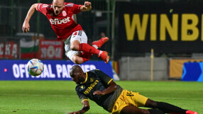 ЦСКА 1948 пада, Стойчо Младенов гледа