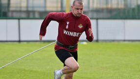 Тодор Неделев отново тренира с 