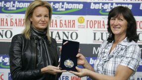 Празнува легендарната Йорданка Донкова