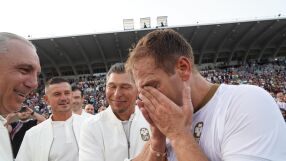 Сълзите на Капитана (СНИМКИ И ВИДЕО)