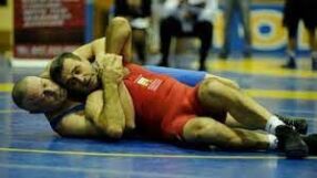 Наш шампион по борба в битка за живота си