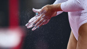 Как едно дете остана без медал: Срамно видео обиколи света (ВИДЕО)