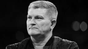 Великобритания скърби за бивш световен шампион