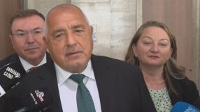 Борисов: Болят ме коленете, няма да ходя пеша. Утре ще искат да се включа в обиколката на Витоша