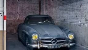 30 години в гараж: Откриха безценен Mercedes 300 SL, сглобиха го с помощта на корково дърво