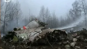 Установиха кои са външните лица в кабината на самолета на Качински 