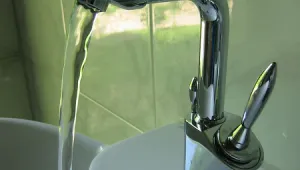 Питейната вода у нас чиста, ама не съвсем 