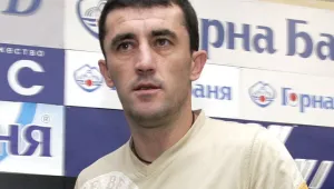Ивайло Йорданов защити Валери Божинов и нападна капитана на Спортинг