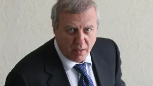 Александър Томов прави ново обединение