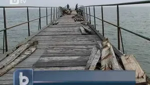 Премахват изгнилите и опасни кейове в Слънчев бряг 