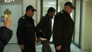 Трима от крадците на кабели остават в ареста  
