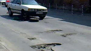 1/3 от родните пътища в изключително лошо състояние