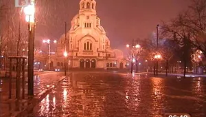 Априлският сняг в София спря почистването на площадите