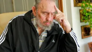 Фидел Кастро сдаде лидерския пост в Куба
