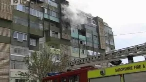 Пожар горя в осеметажен блок в Русе