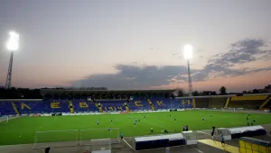 Смениха часа на Левски-Сараево