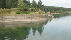 Нефтено петно във водите на язовир Доспат