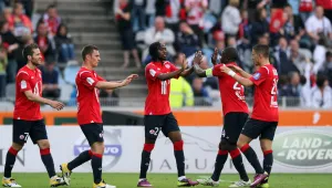 Лил отново на върха след 5:0 срещу Арл-Авиньон