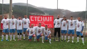 Подкрепата за Стилиян Петров не спира - и аматьорите уважиха капитана