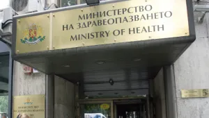 Какъв трябва да бъде новият здравен министър, за да се задържи на поста?