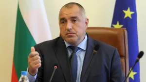 Наемате фирмата, попът само благославя