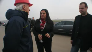 Павлова прави първа копка на 