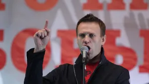 Делото срещу опозиционера Навални тръгна отново