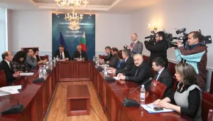 Обществен съвет от 11 души ще контролира Здравното министерство