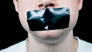 Протест за свобода на словото съпътства повторния разпит на журналист