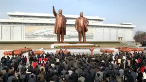 Северна Корея празнува 