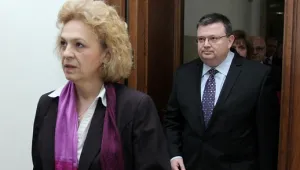 Първанова отстранява временно служители на СДОТО