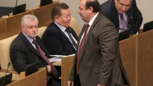 Руски депутати масово се развеждат преди да попълнят данъчните си декларации