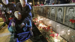 Украинци си спомнят аварията в Чернобил 27 г. след трагедията