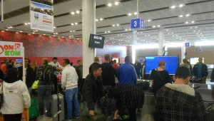 Израелците откриха сезона по морето два месеца по-рано