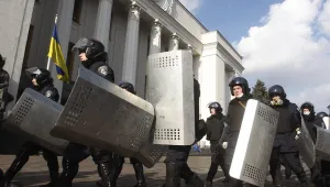 Киев поиска извънредно положение в три източни области