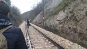 Футболна фенка едва не роди на стадиона в Дупница
