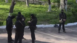 Въоръжени проруски сепаратисти превзеха сгради в Костянтинивка