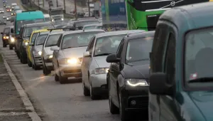 Интензивен трафик на старта на голямото великденско пътуване