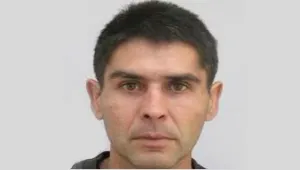 Полицията издирва 42-годишен мъж